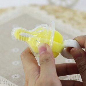 2pcs 360 Degree Rotating Baby Pacifier Cleaning Brush